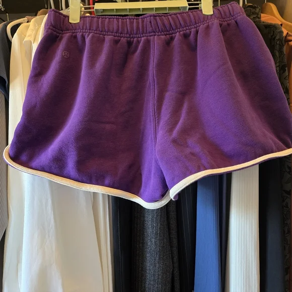 NWOT Lululemon Purple Scuba Mid-Rise Oversized Short - Picture 4 of 4